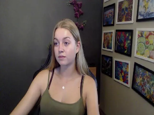 Live sex webcam photo for LUSTerica #253739301