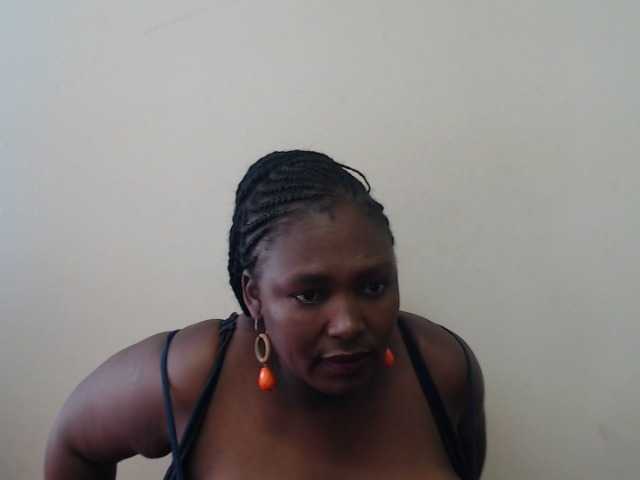 Live sex webcam photo for CurvyDimples #241350161