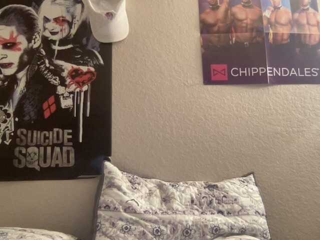 Live sex webcam photo for CandyBurger21 #251029914