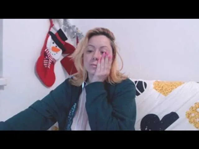 Live sex webcam photo for sweetkyssy #241010987