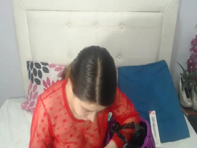 Live sex webcam photo for Yisela_ #262079017