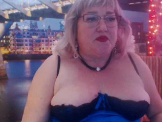 Live sex webcam photo for StarMarmelada #241101799