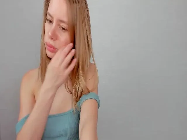 Live sex webcam photo for WowAlina_ #253814746