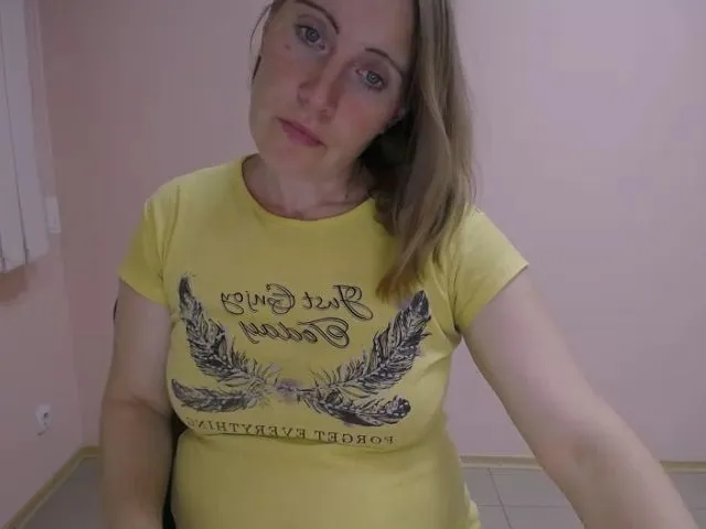 Live sex webcam photo for ChloePlay #254622435