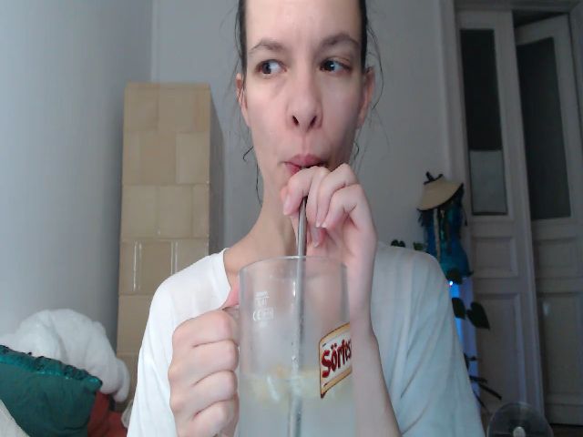 Live sex webcam photo for PetitePinkie #259576318