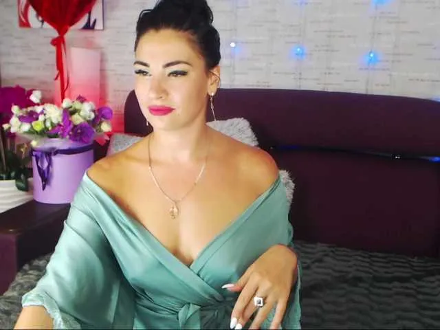 Live sex webcam photo for Madelynn #287960358