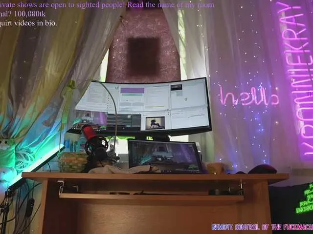 Live sex webcam photo for siberianngirl #241423821