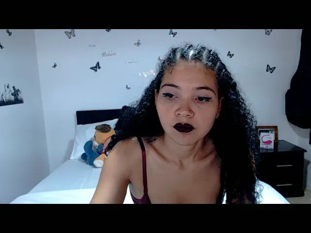 Live sex webcam photo for Courageuse #253537464