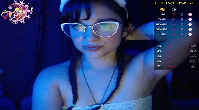 Live sex webcam photo for SerenaBunny #243944093