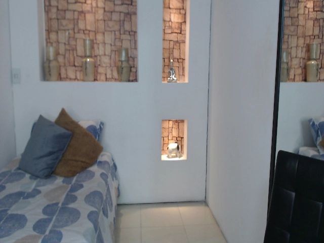 Live sex webcam photo for nicollewalton #254650739