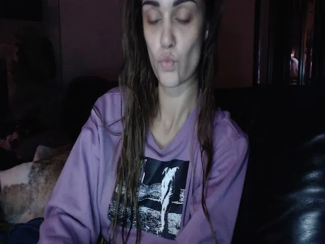 Live sex webcam photo for AudryLikes #259120740