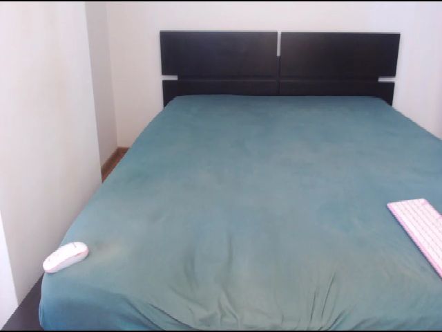 Live sex webcam photo for KattyDesire #252455544