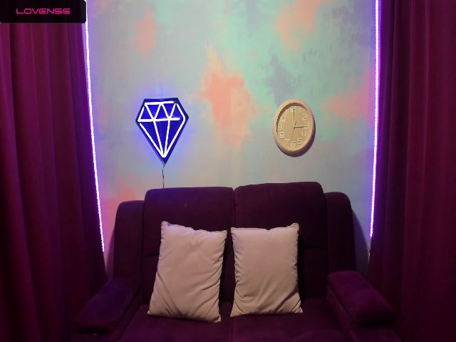 Live sex webcam photo for Ailin_8 #260841194