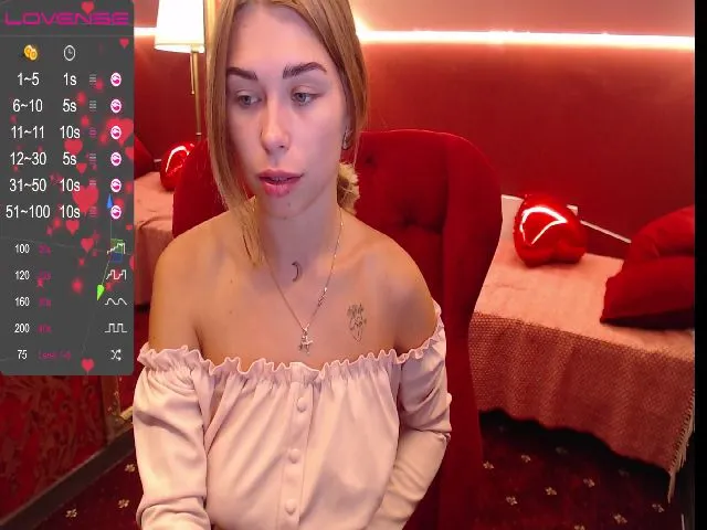 Live sex webcam photo for MeowGirll #255883382