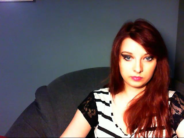 Live sex webcam photo for VirginLuna18 #255984762