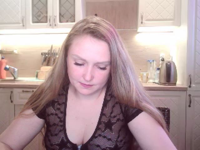 Live sex webcam photo for JaneGrey111 #265600595