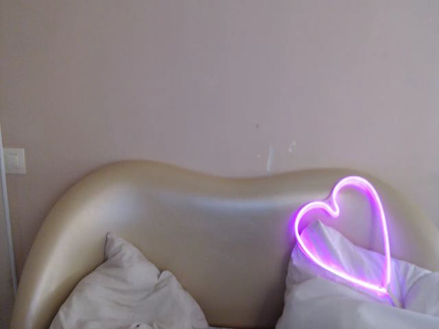 Live sex webcam photo for BennyJi #259222490