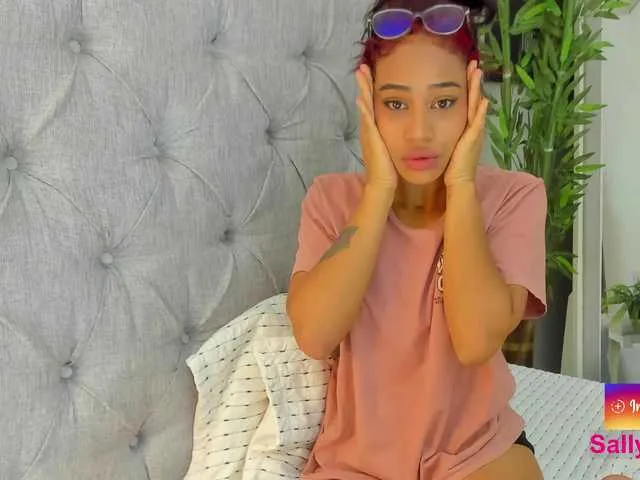 Live sex webcam photo for YourSally #253328821