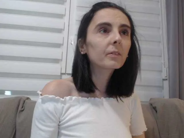 Live sex webcam photo for cleophee #287942179