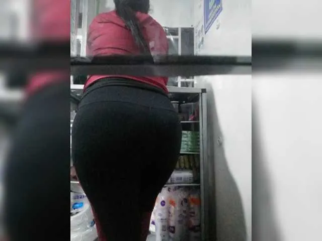 Live sex webcam photo for latinaamorosa #241836747