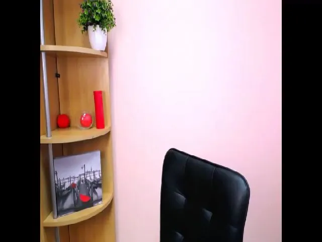 Live sex webcam photo for Miss_Vivian #263787657