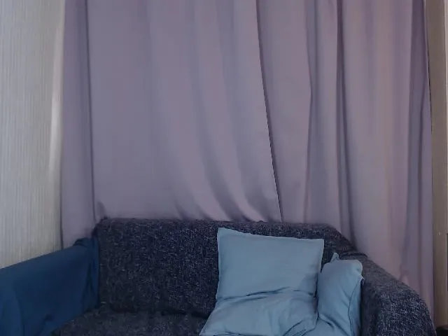 Live sex webcam photo for HotSwJenna #258501150