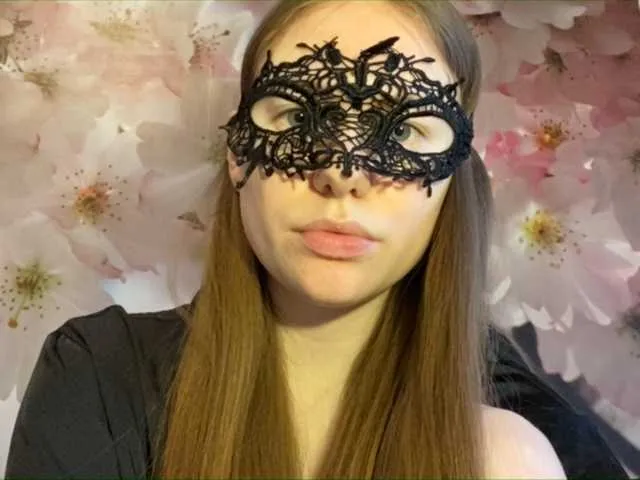 Live sex webcam photo for ConnieDaw #287978615