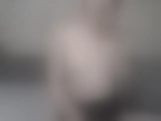 Live sex webcam photo for LunaRex #240906584