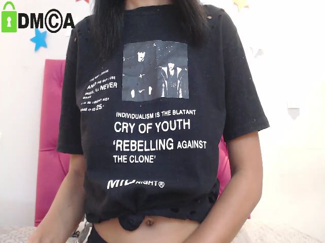 Live sex webcam photo for LiliJade #255923256