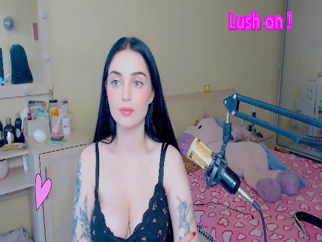 Live sex webcam photo for sunshinebabee #264042306