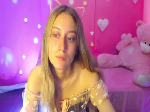 Live sex webcam photo for LinaRum__ #254715776