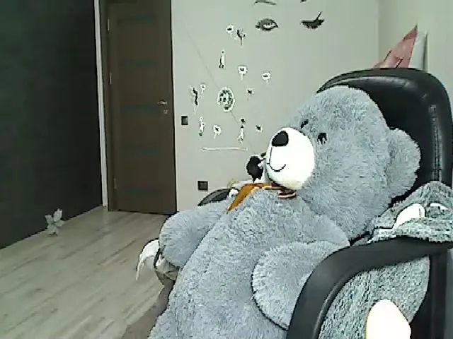 Live sex webcam photo for Yourmilf24 #263108008