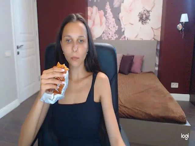 Live sex webcam photo for Emmy_Gray #257512378