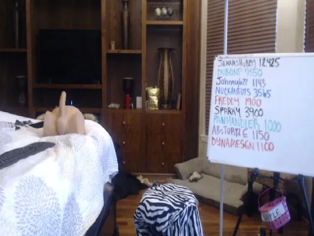 Live sex webcam photo for Autumn_Blonde #253085589