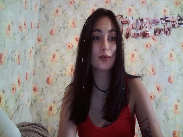 Live sex webcam photo for lolly_hollyy #259898193