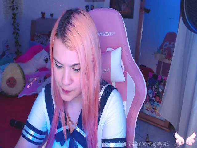 Live sex webcam photo for Angelytaxx #254309373