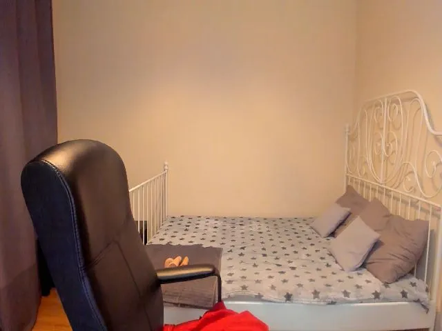 Live sex webcam photo for A11yson #254324217