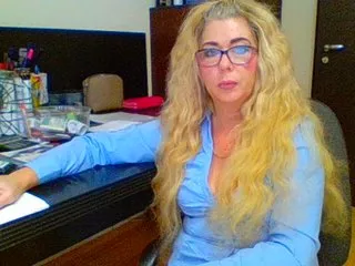 Live sex webcam photo for Luiziana111 #240755572