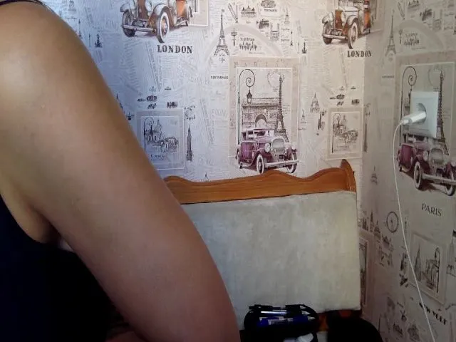 Live sex webcam photo for JolyBoss #258056163