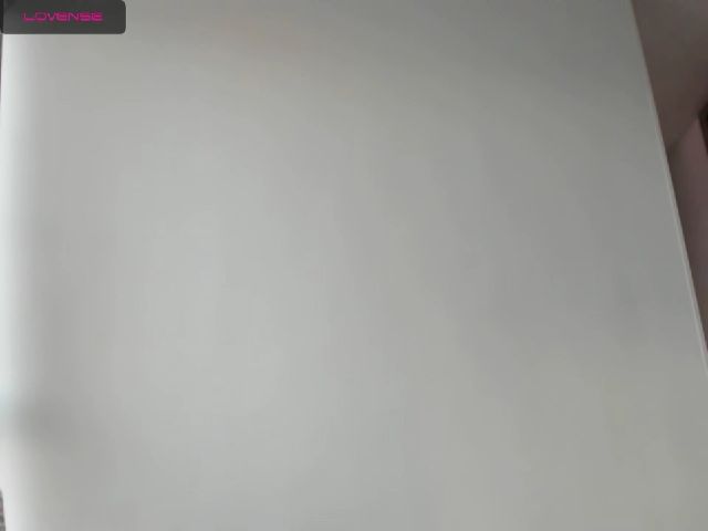 Live sex webcam photo for little_emy #261686907