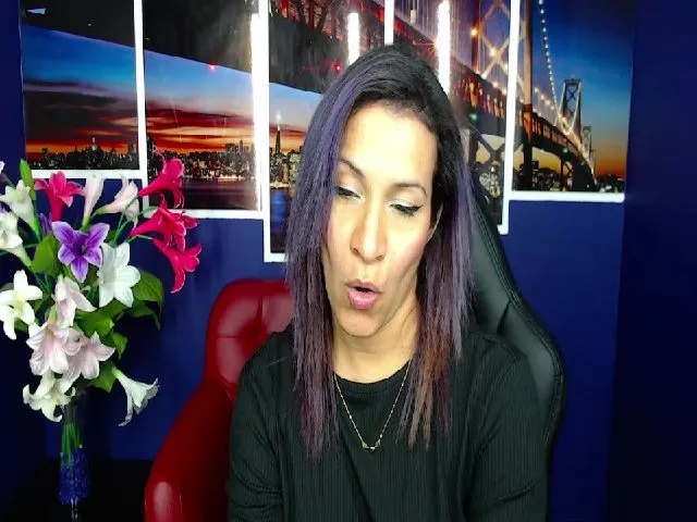 Live sex webcam photo for Infernalsexx #256071559