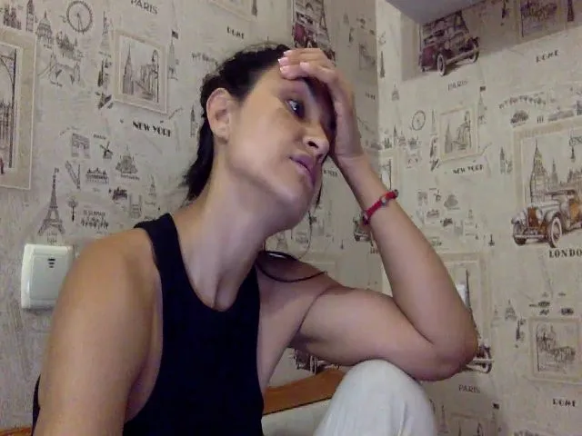 Live sex webcam photo for JolyBoss #253874053