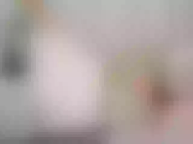 Live sex webcam photo for LittlePeach_ #264611902