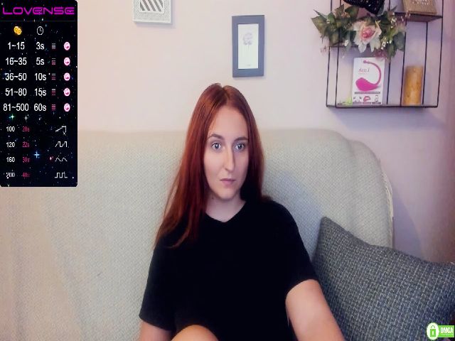 Live sex webcam photo for FoxyDarkX #253911244