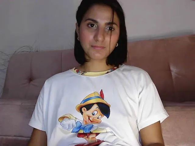 Live sex webcam photo for Sarita30 #265500539