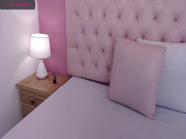 Live sex webcam photo for Keyra_R #256976003