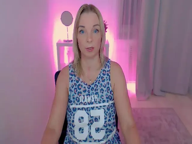 Live sex webcam photo for ReganLovely #264084254