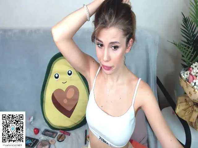 Live sex webcam photo for MeliSi #262247620