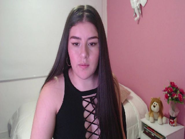 Live sex webcam photo for Frida_porn #260395609