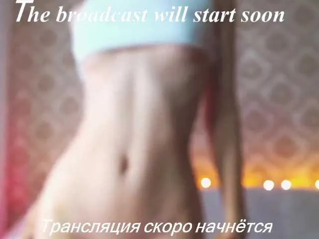 Live sex webcam photo for MuaMuaMary11 #250635612